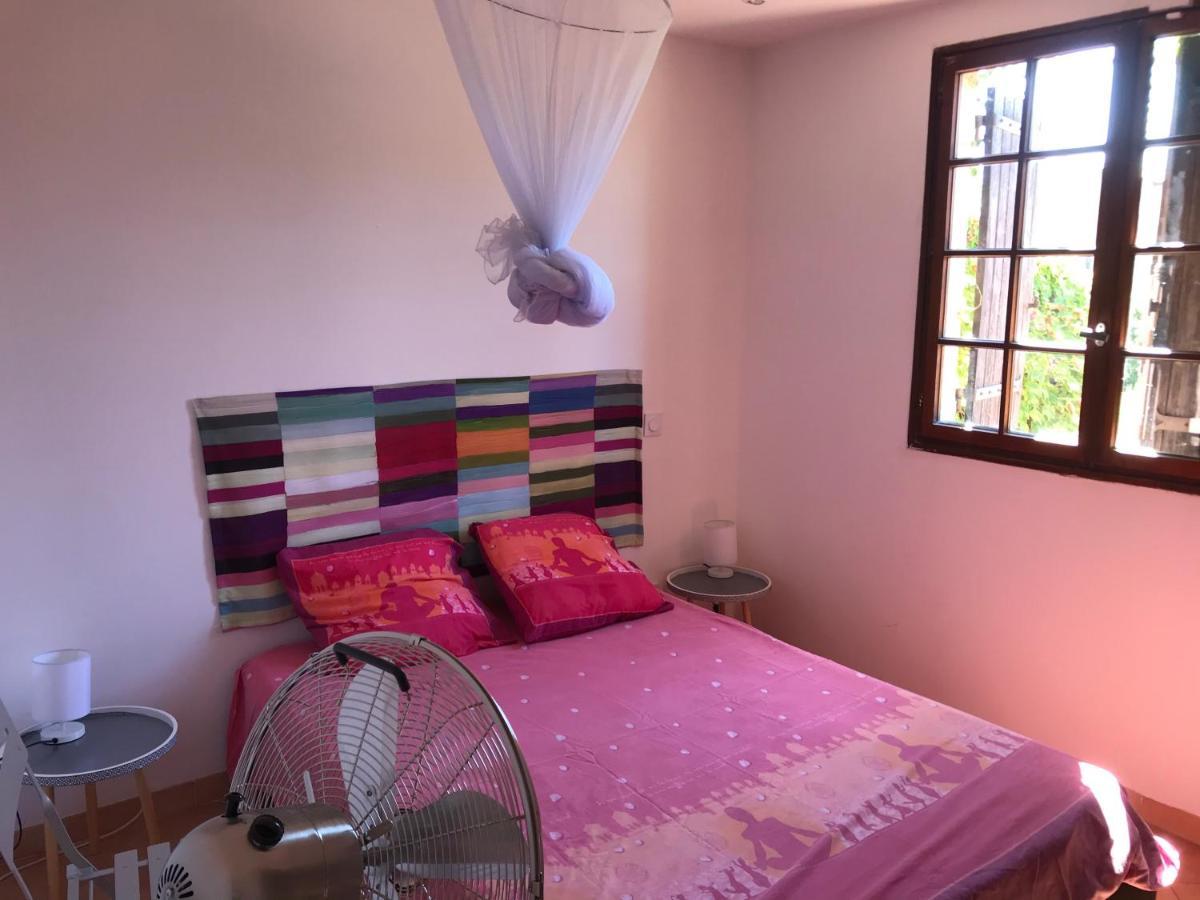 Vila En Buena Hora Saze  Exteriér fotografie